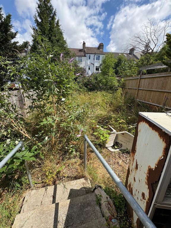Property photo 1 of 3