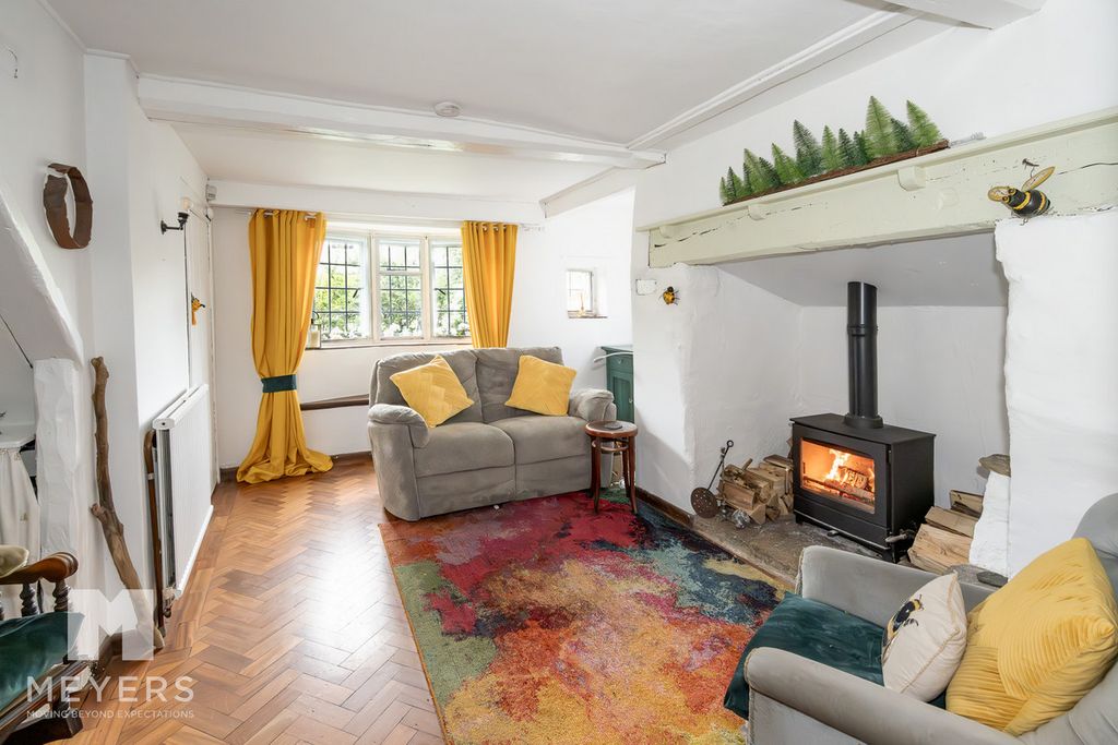 Property photo 2 of 19