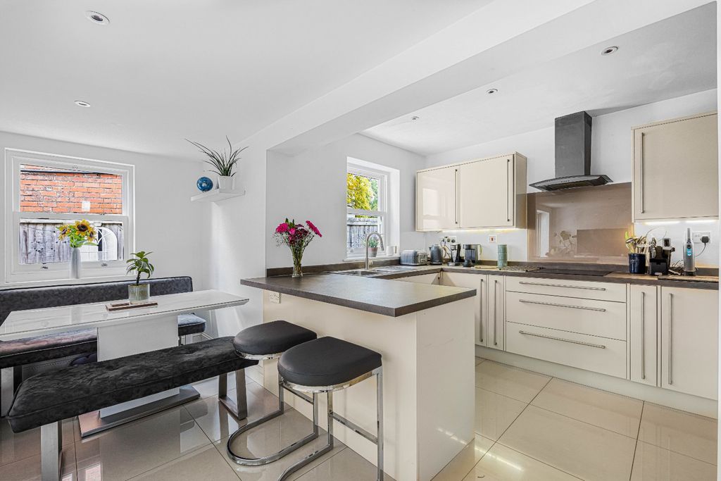 Property photo 3 of 19 Picture No. 35