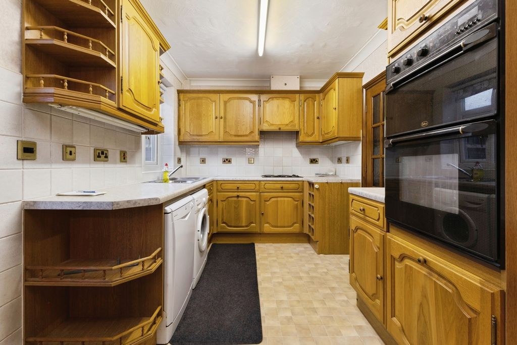 Property photo 2 of 24 Pbox-Img.Jpg