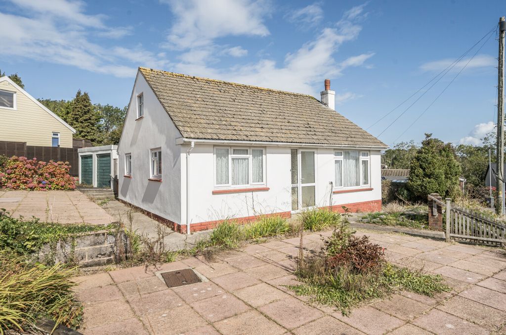 Property photo 1 of 16 1355219-1-68c8023...
