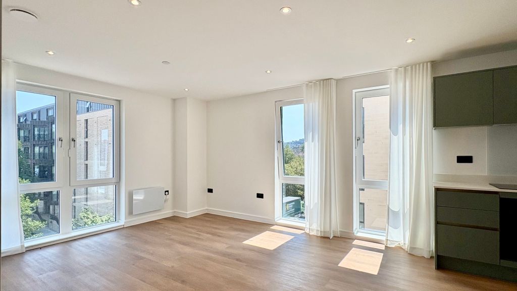 Property photo 1 of 18 Living Room