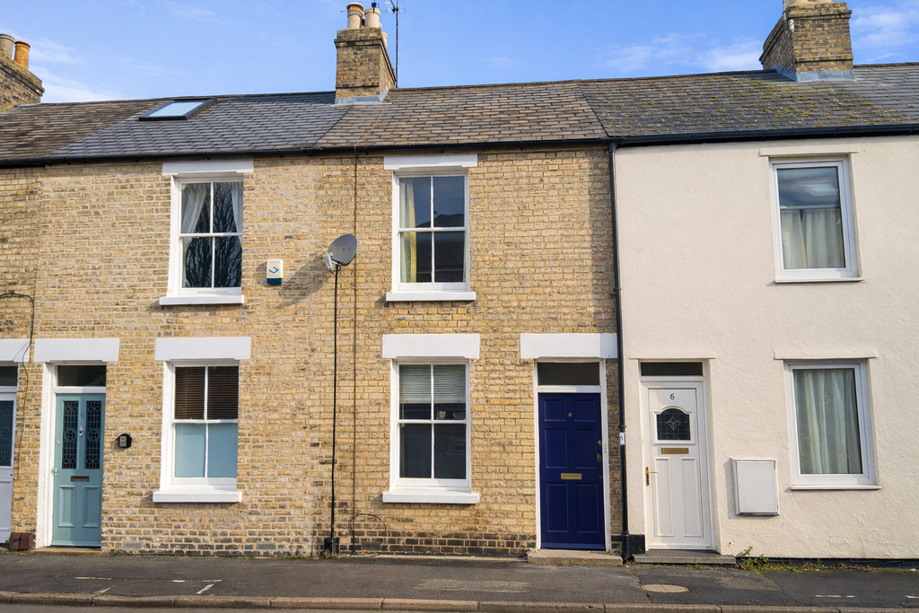 Property photo 1 of 11 Front