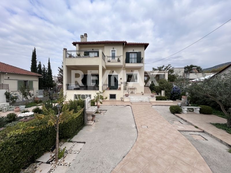 Property photo 1 of 25