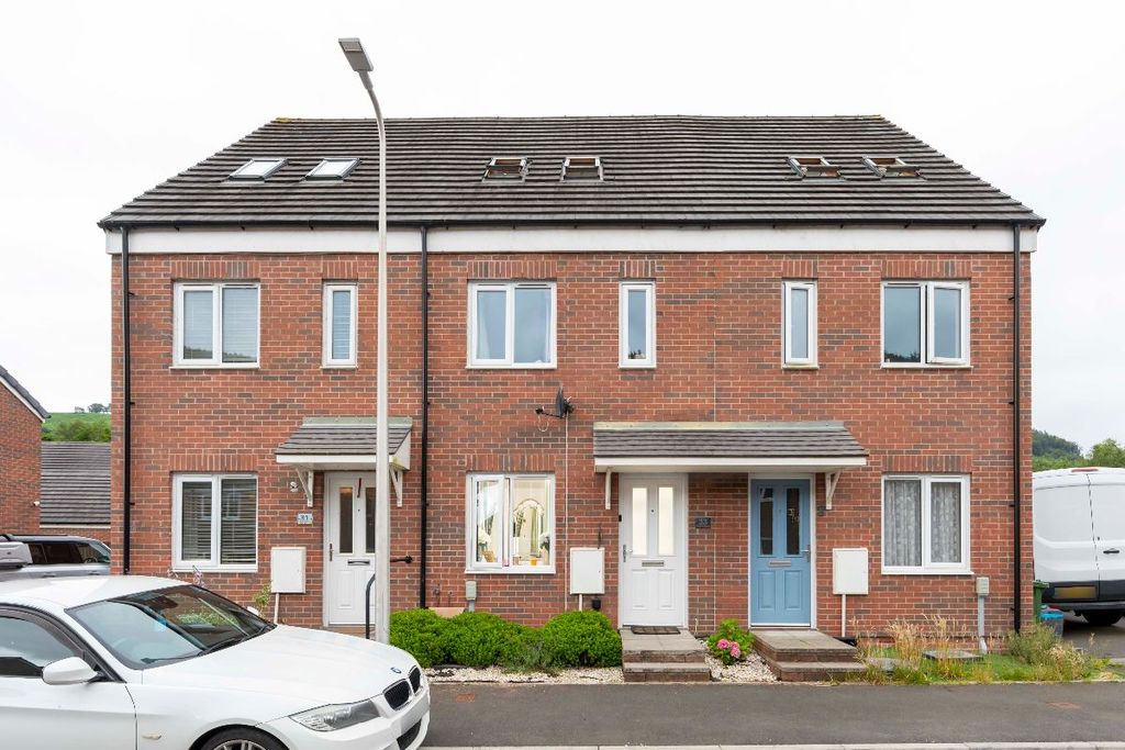 Property photo 1 of 28