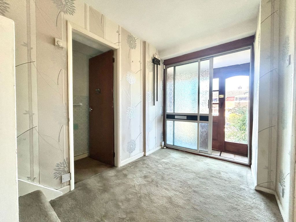 Property photo 2 of 25