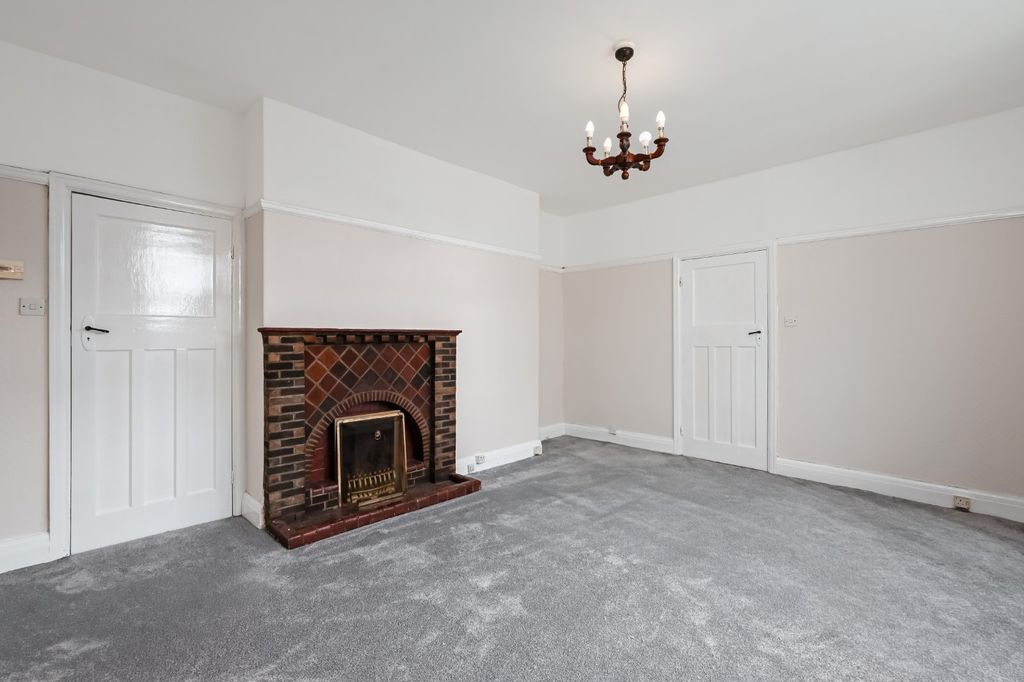 Property photo 3 of 14 Picture 3