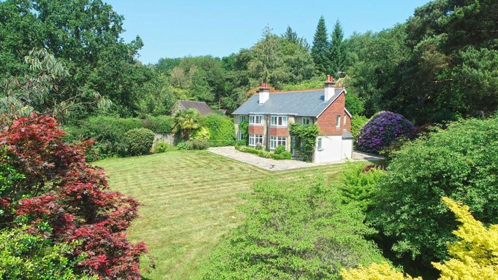 Property photo 1 of 24