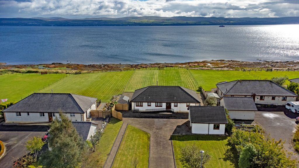 Property photo 1 of 35 3921901