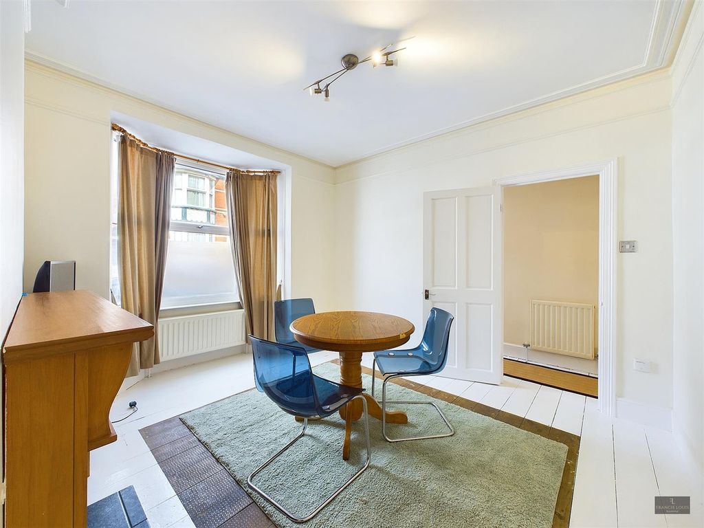 Property photo 2 of 12 Cam02887G0-Pr0256-Still004.Jpg