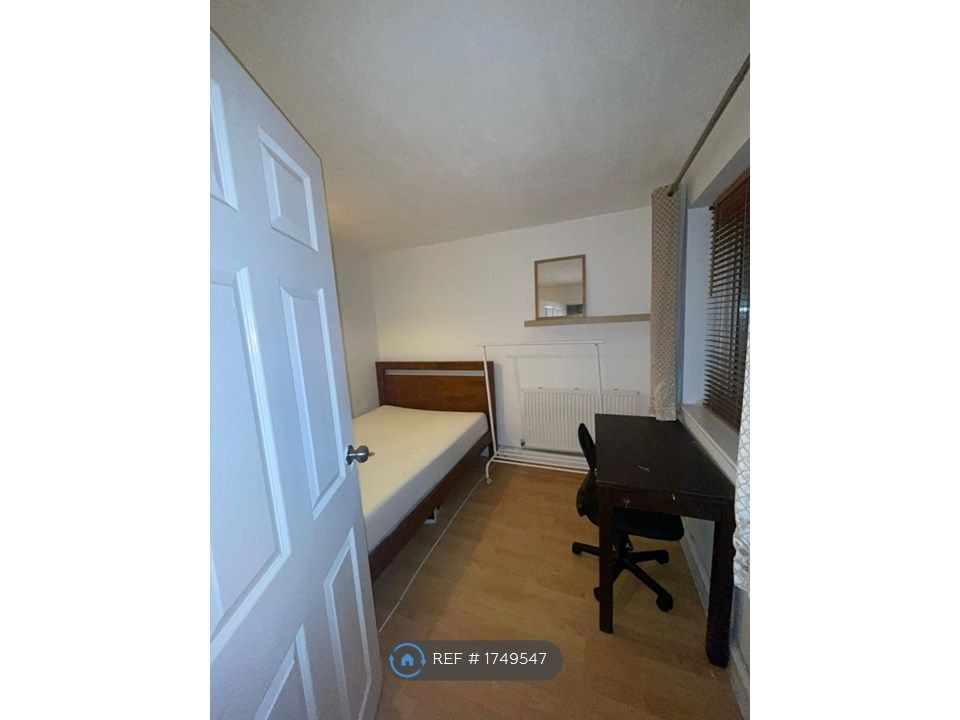 Property photo 2 of 3