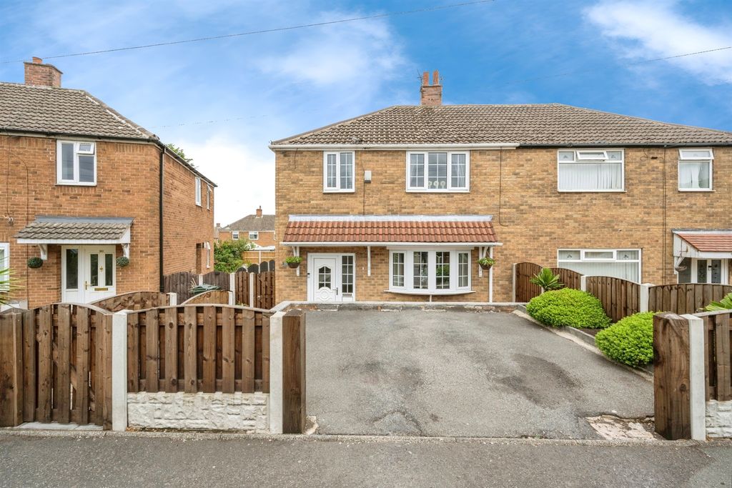 Property photo 1 of 17