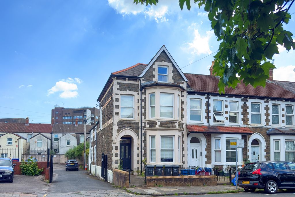Property photo 2 of 13 Call-02920-454555-To-Secure-Your-Viewing_13
