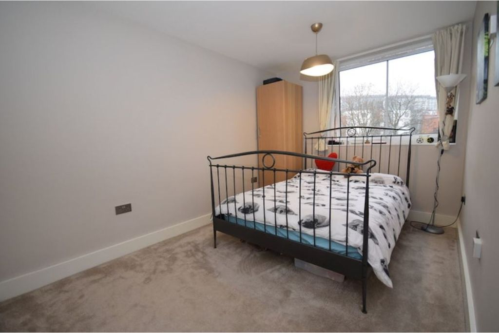 Property photo 3 of 7