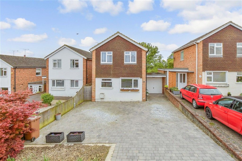 Property photo 1 of 15 Front