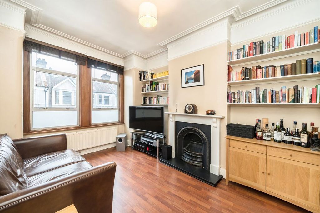 Property photo 2 of 7