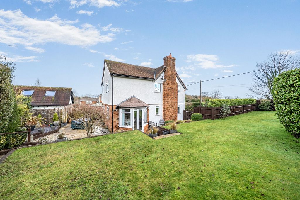 Property photo 3 of 40