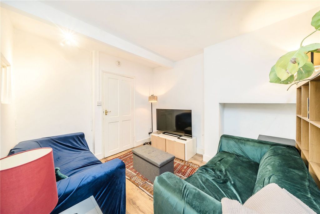 Property photo 2 of 12 Reception