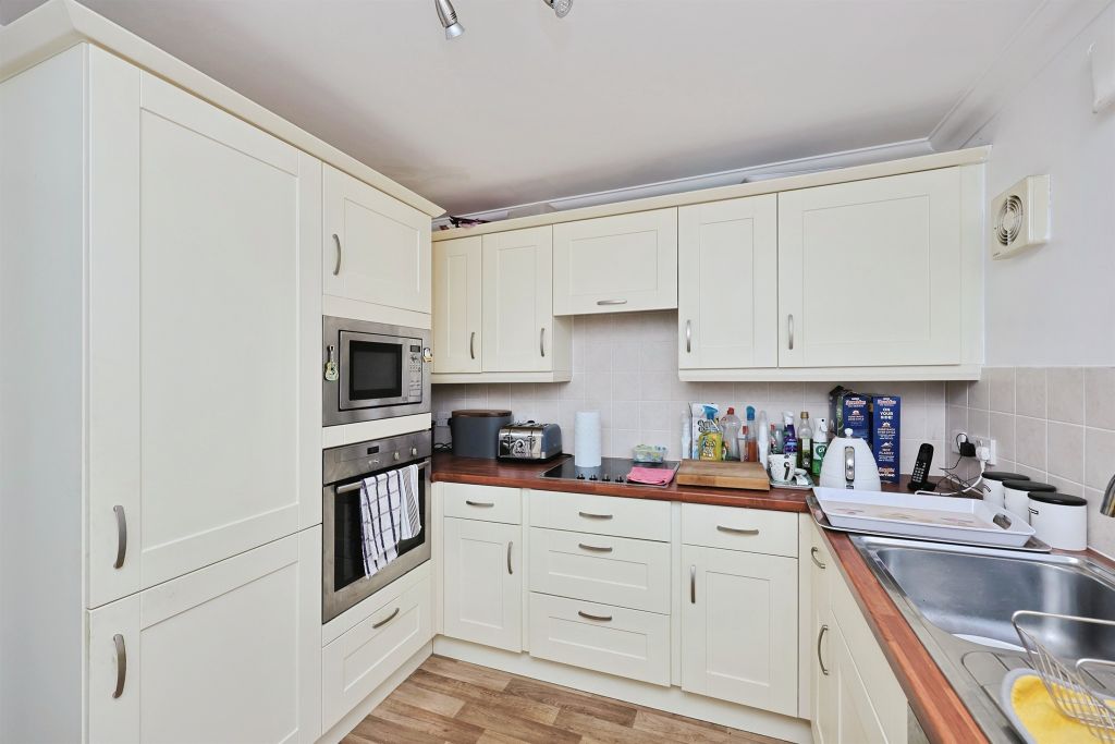 Property photo 3 of 19
