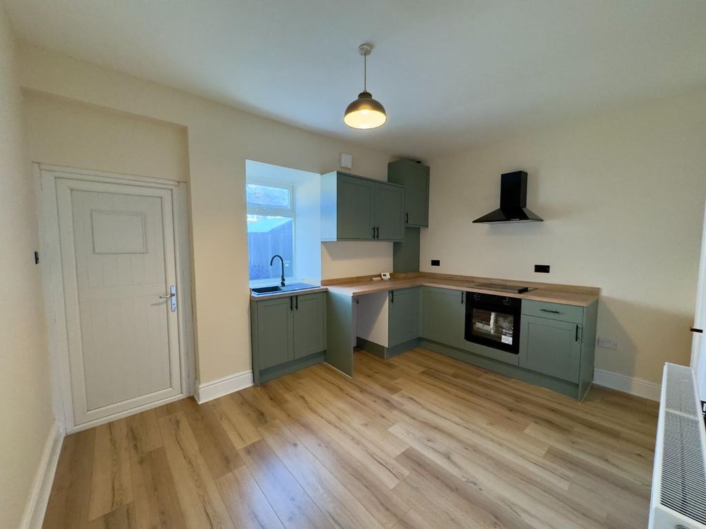 Property photo 3 of 8 Image00008.Jpeg