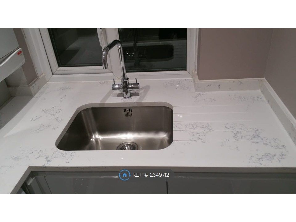 Property photo 3 of 27