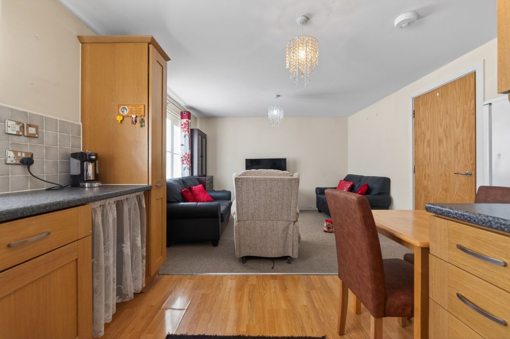 Additional image 11 of 2 bed flat for saleRidgeway Road, Rumney, Cardiff, South Glamorgan CF3