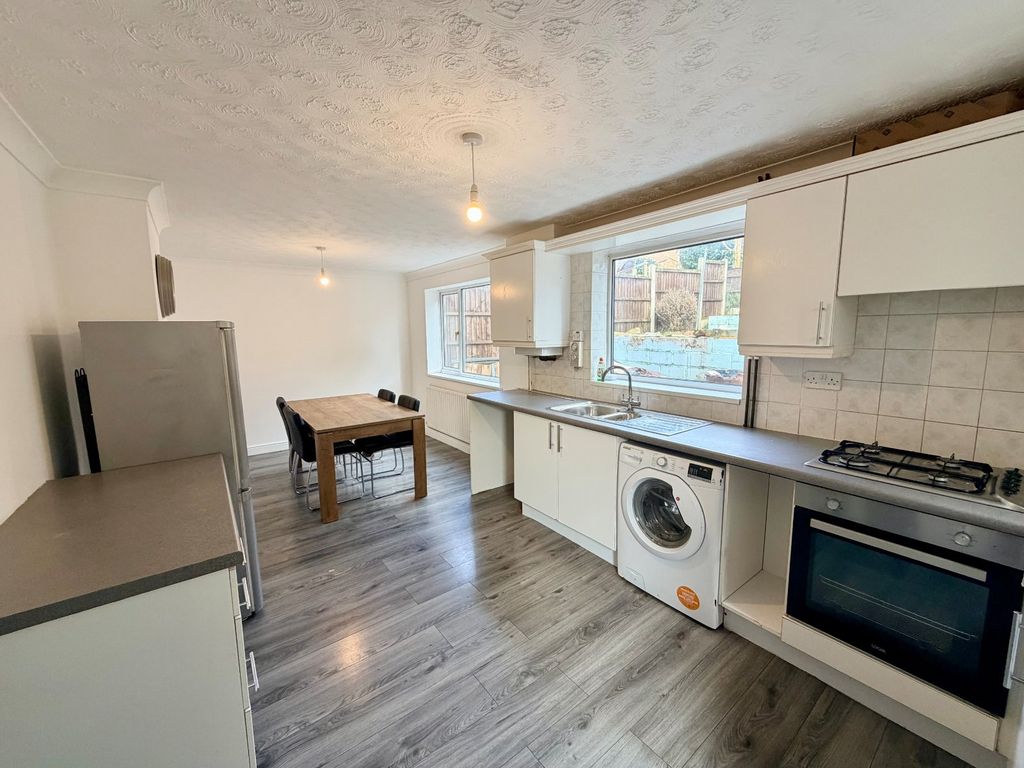 Property photo 2 of 10 Picture No. 05