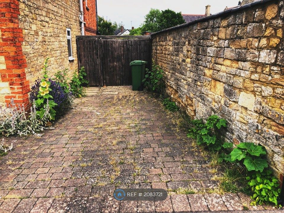 Property photo 2 of 30 Off Street Parking