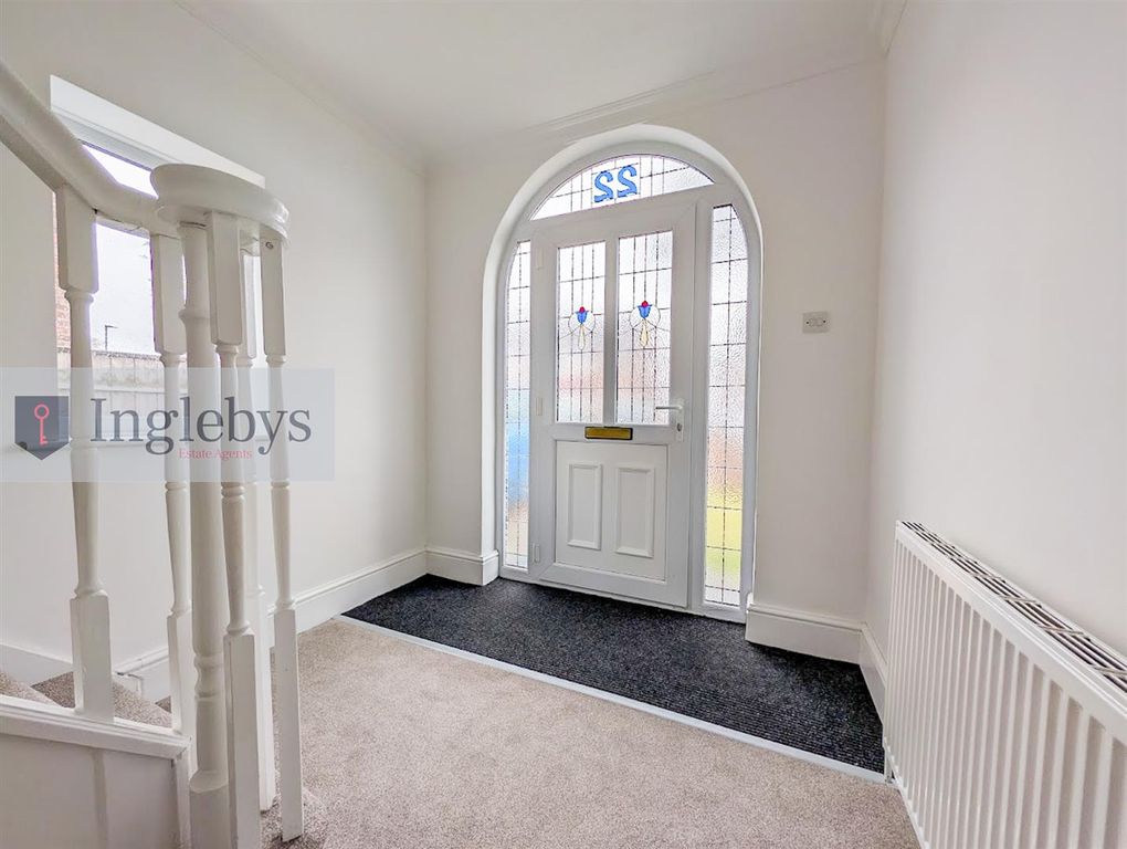 Property photo 2 of 35