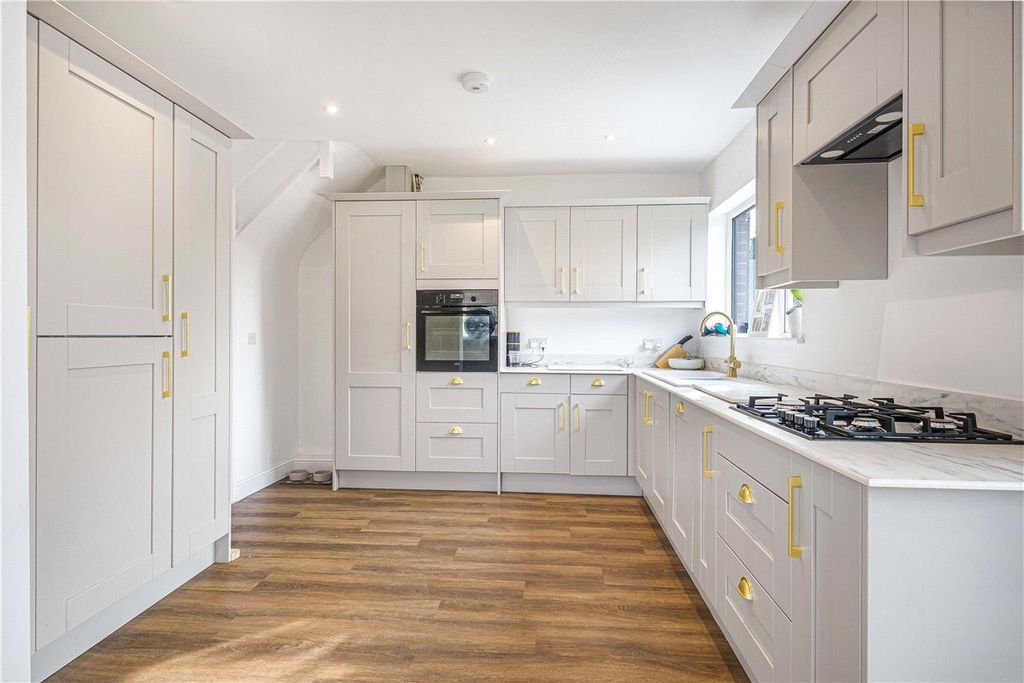 Property photo 2 of 17 Picture No. 03