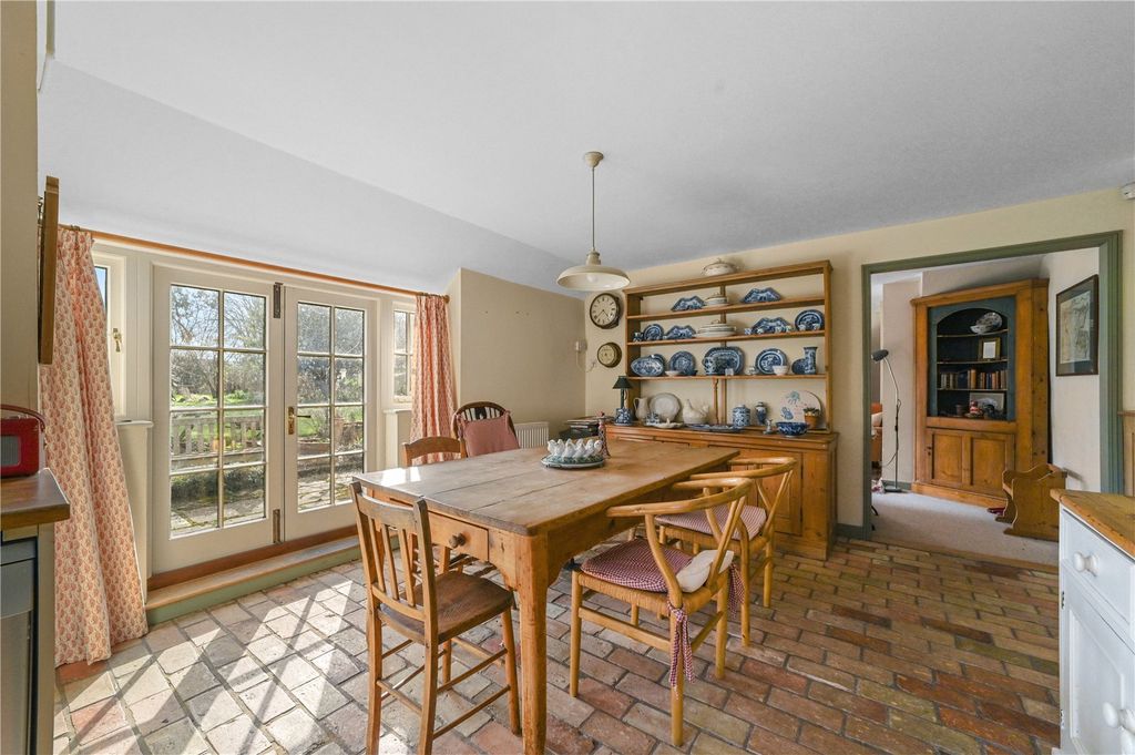 Property photo 2 of 27 Breakfast Area