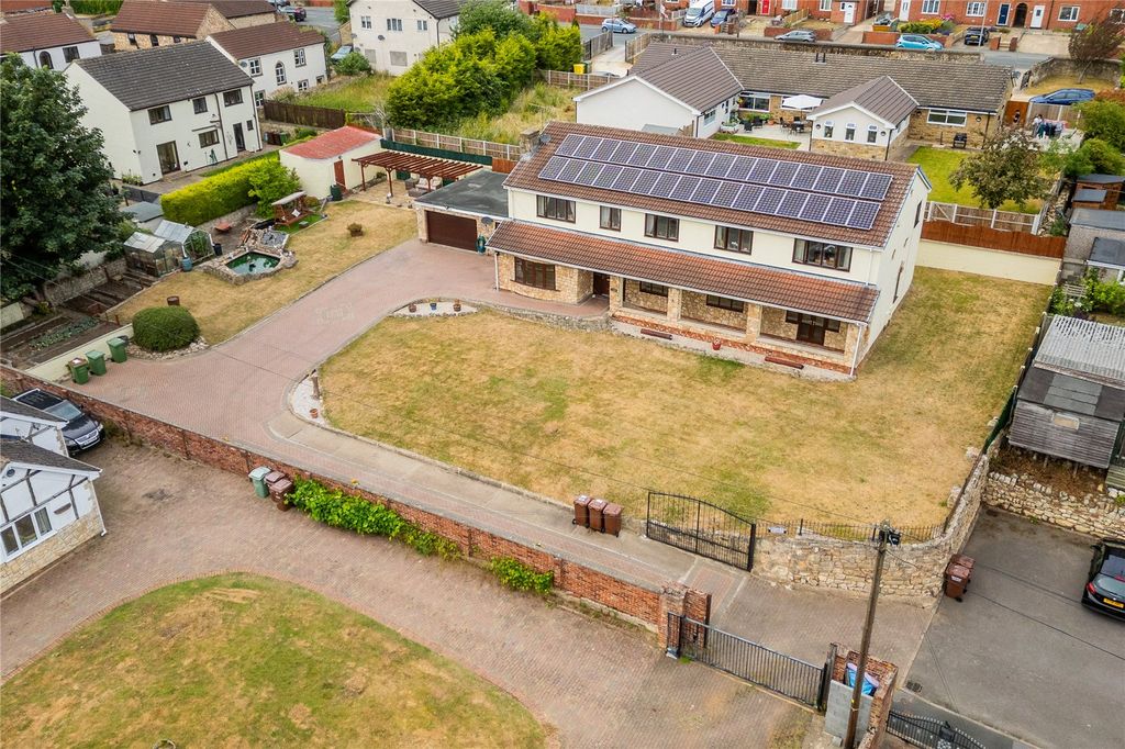 Property photo 1 of 56 Picture No. 78