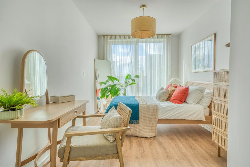 Property photo 3 of 11 Picture No. 14