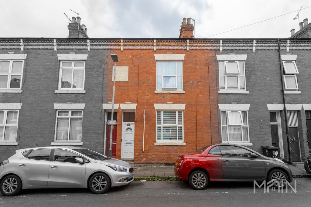 Property photo 1 of 16