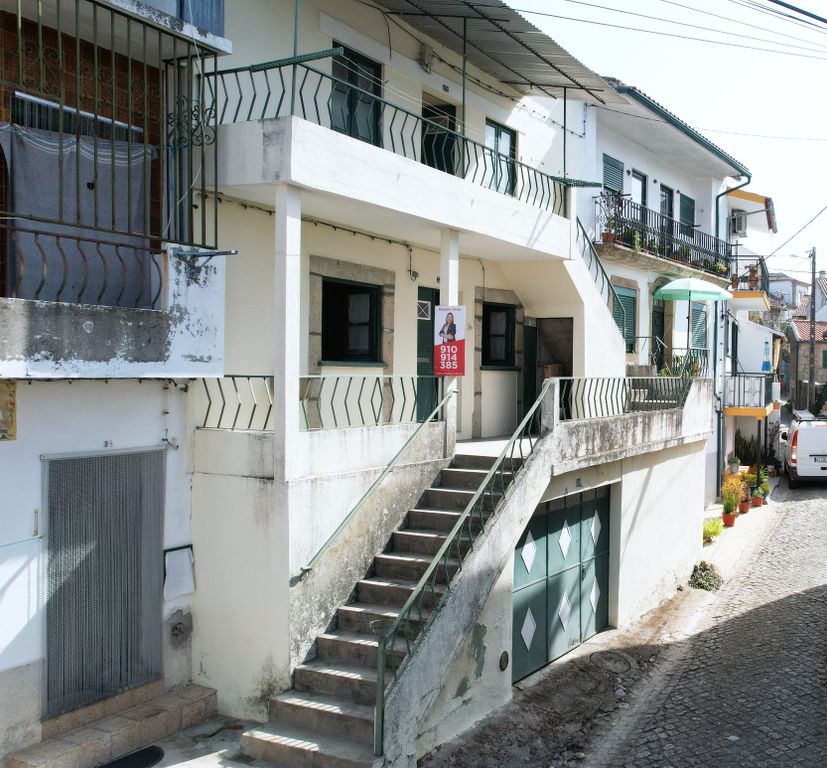 Property photo 1 of 34