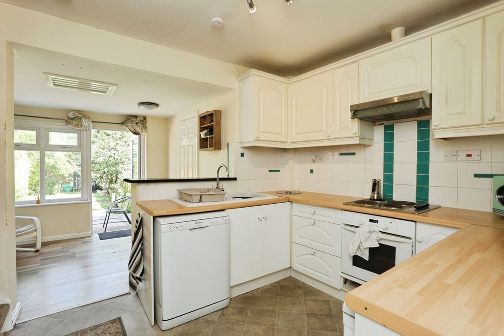 Property photo 2 of 17 Photo