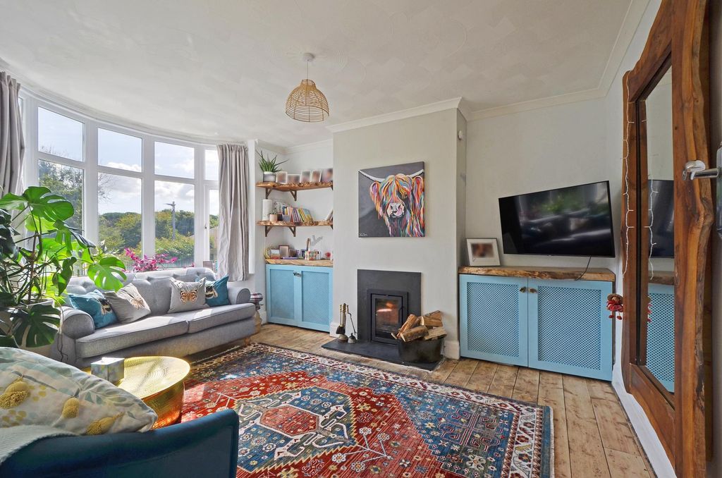 Property photo 3 of 25 Photo 12