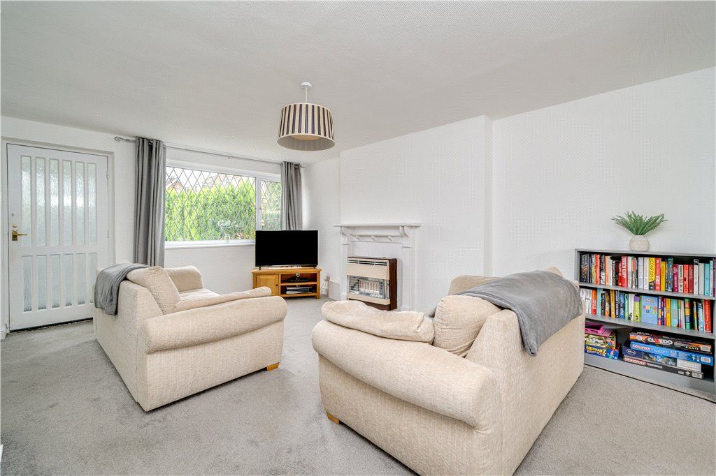 Property photo 3 of 18 Living Room