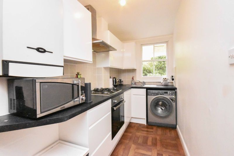 Property photo 2 of 7 Kitchen