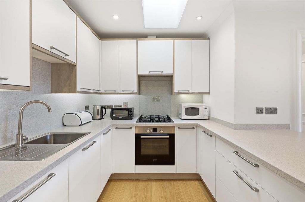 Property photo 2 of 16 Kit2.Jpg
