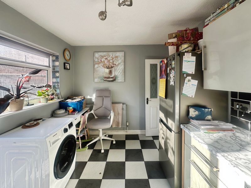 Property photo 3 of 11 Kitchen/Diner