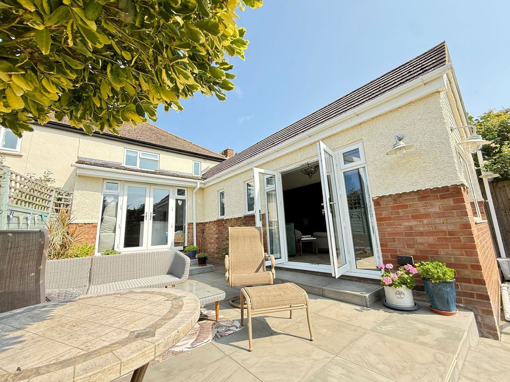 Property photo 2 of 44
