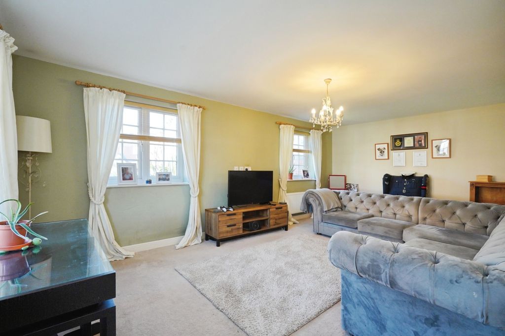 Property photo 3 of 20 Pbox-Img.Jpg
