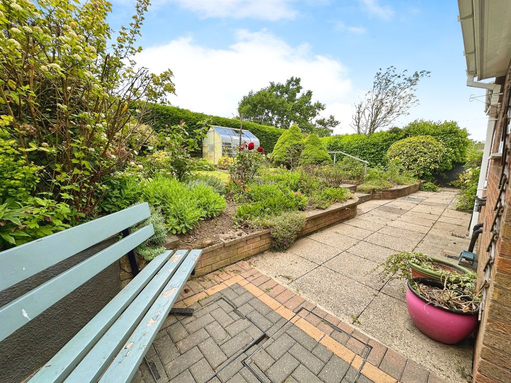 Property photo 3 of 25