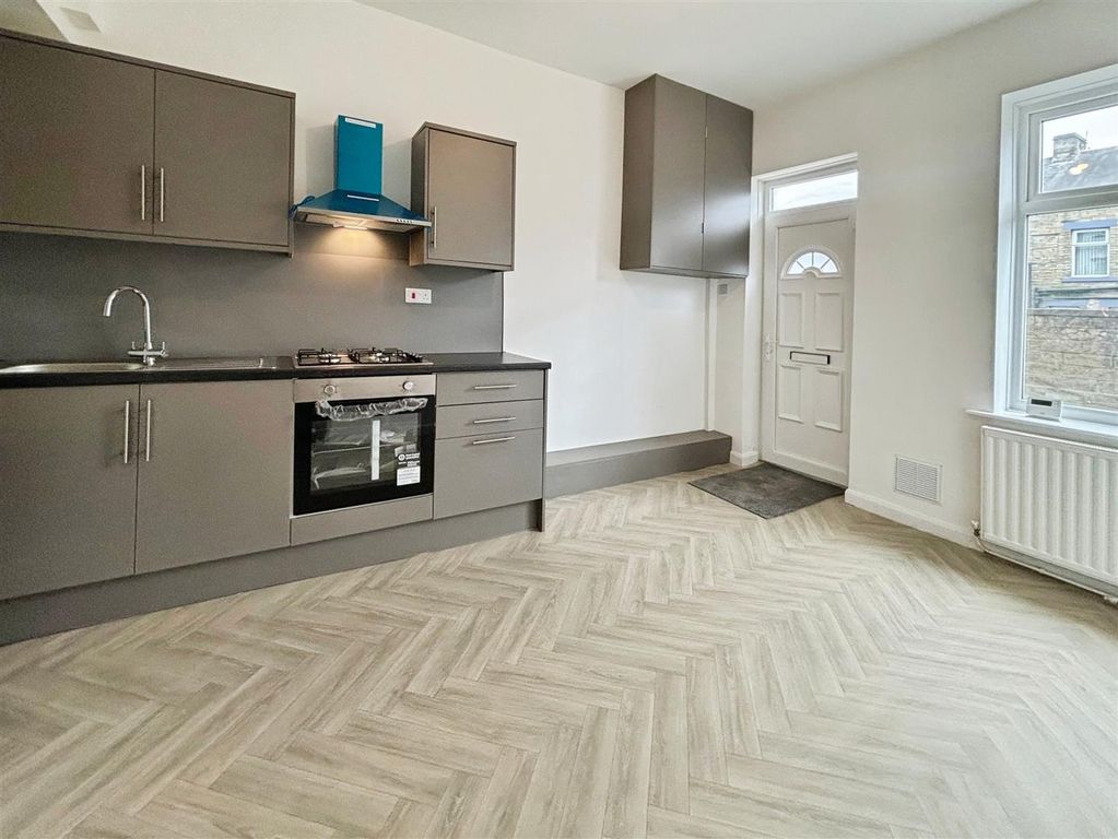 Property photo 2 of 15 Kitchen/Living Room