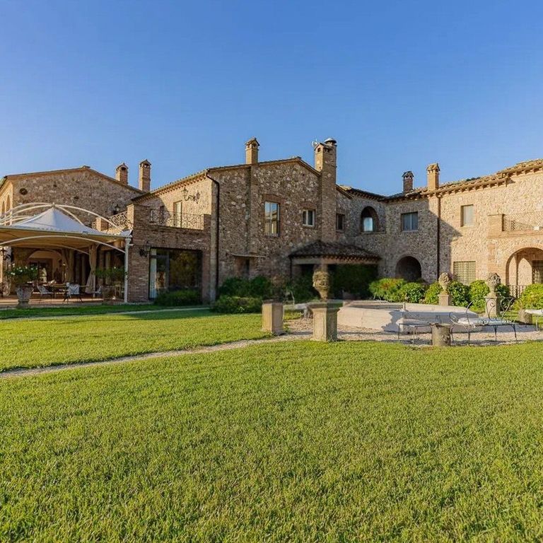 Property photo 1 of 19 Charming Villa In Penna In Teverina, Umbria
