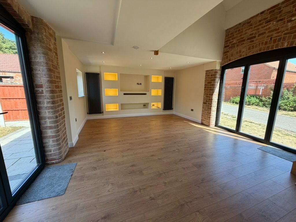 Property photo 3 of 23