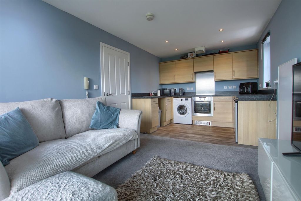 Property photo 3 of 9 Pr3.Jpg