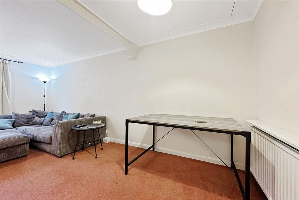 Property photo 3 of 9 Dining Area