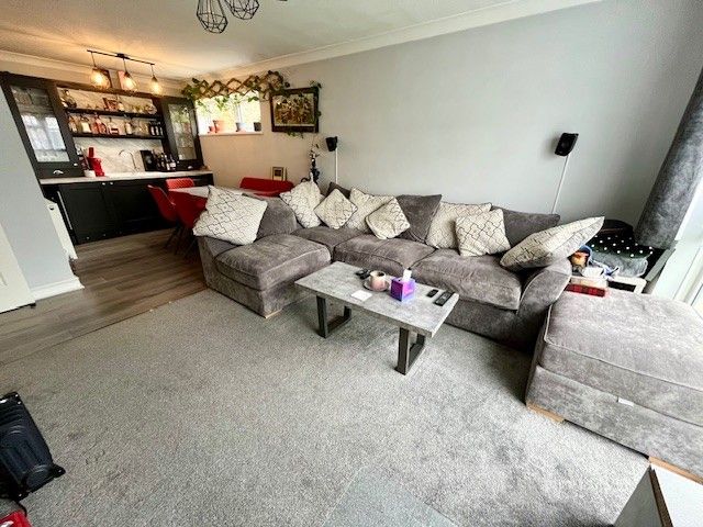 Property photo 2 of 20 10